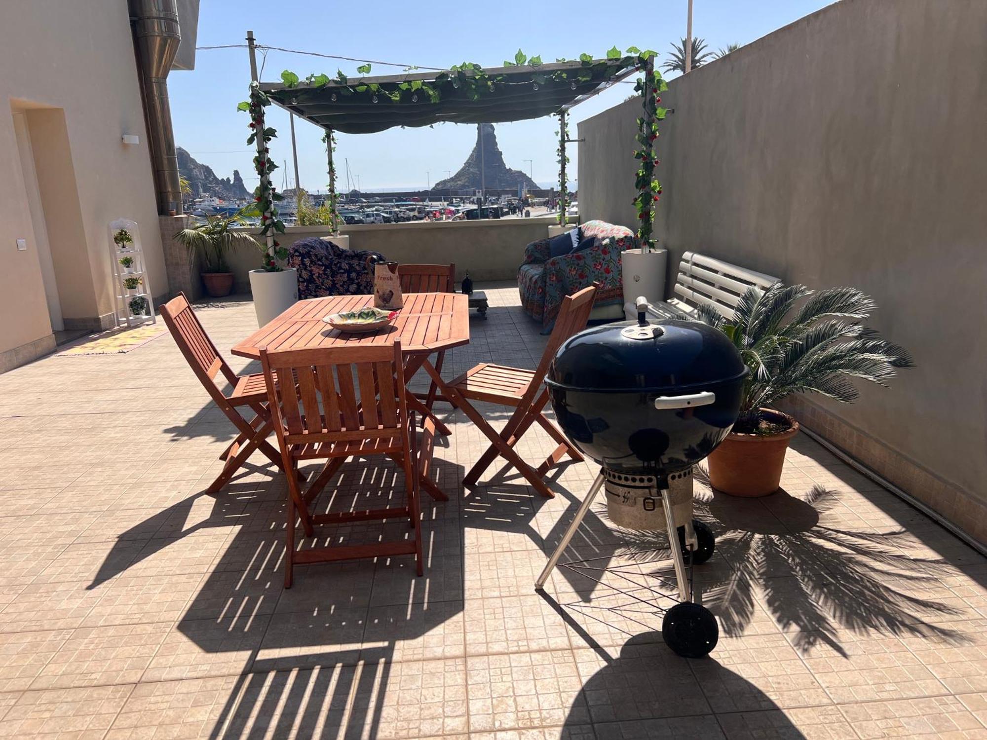 Ferienwohnung Terrazza Faraglioni Aci Trezza Exterior foto